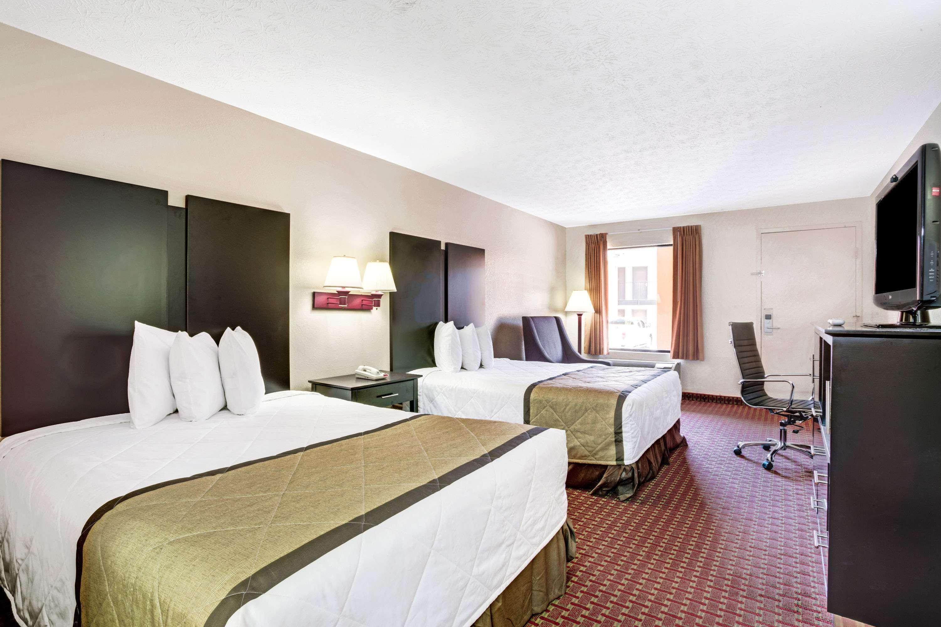 Days Inn By Wyndham Douglasville-Atlanta-Fairburn Road Exterior photo